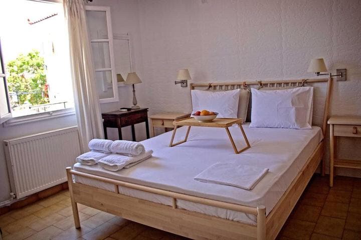 Elena Apartments photo 3