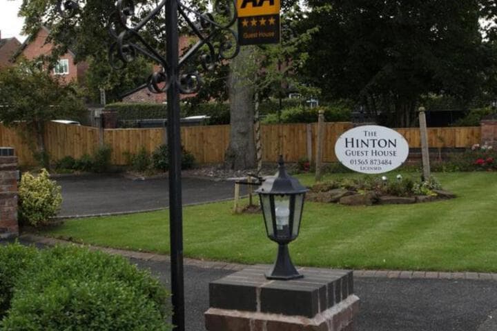 The Hinton Guest House photo 5