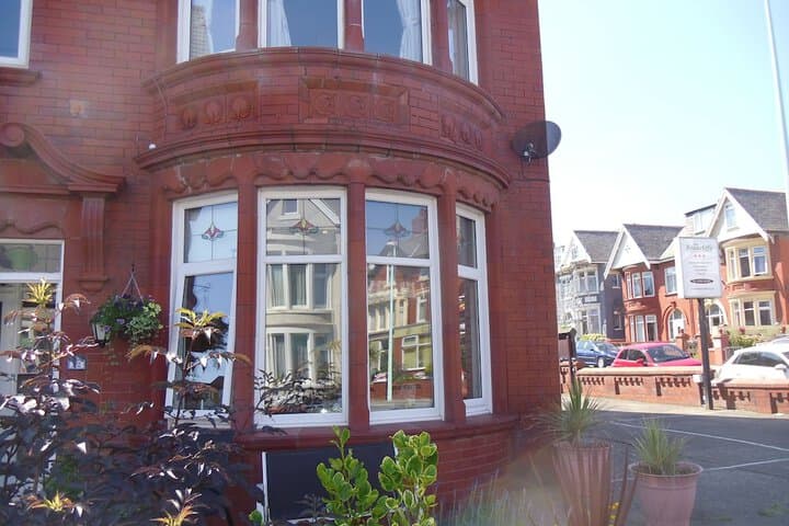 The Beaucliffe photo 3