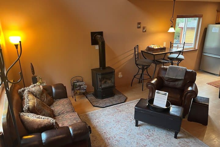 Alaska Adventure Unlimited Chalets photo 5
