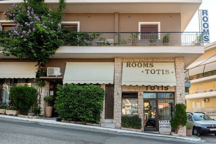 Toti Boutique Rooms photo 2