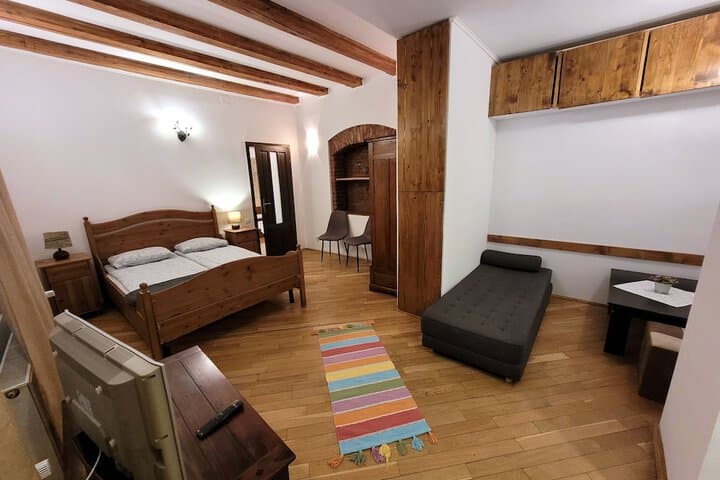 Main Square Apartments & More photo 4