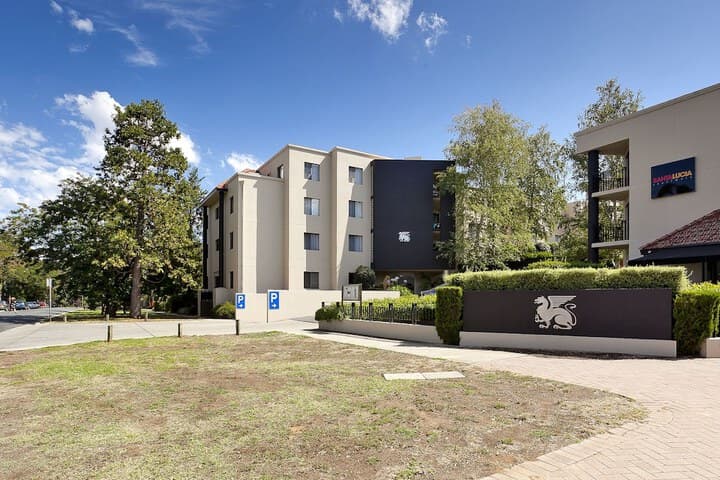 Astra Apartments The Griffin photo 5