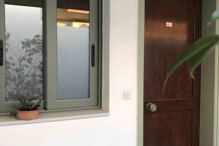 Oleander Apartments photo 5
