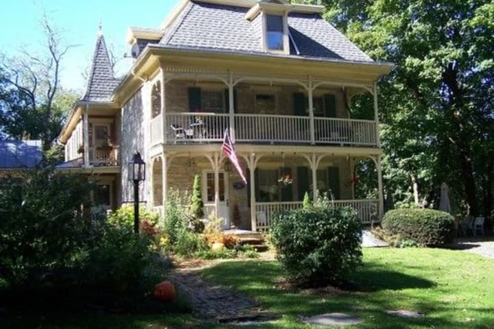 Mount Holly Springs destination view