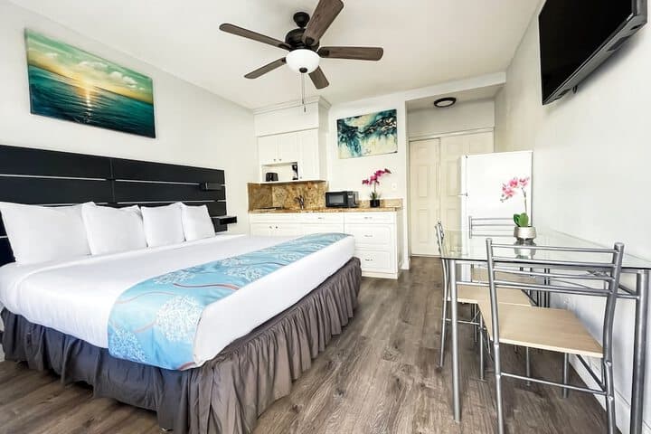Silver Spray Motel photo 5