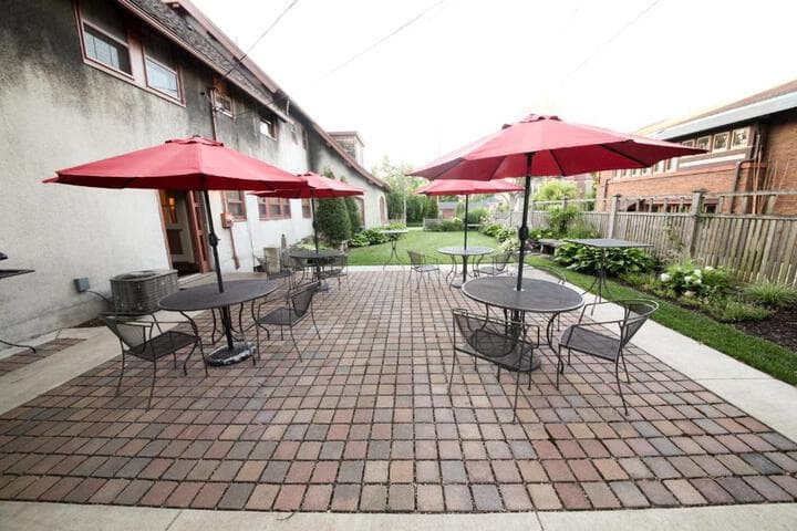 Leonard at Logan House photo 3