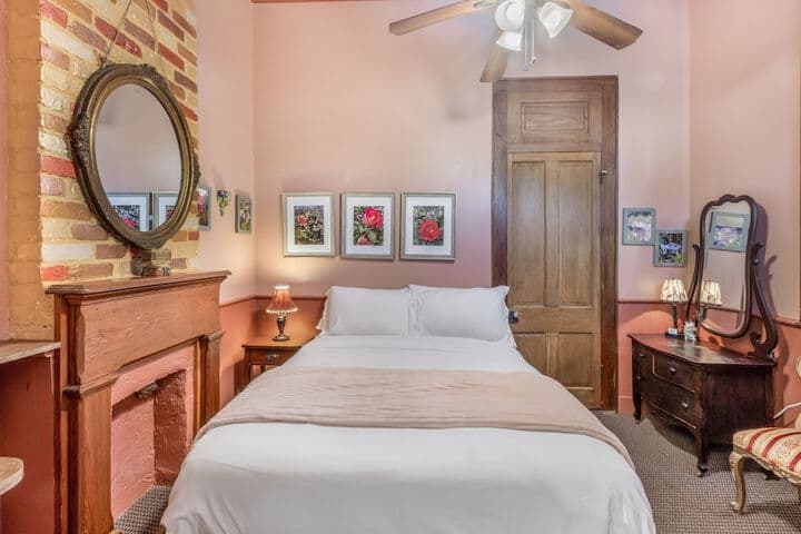 Royal Barracks Guest House photo 3