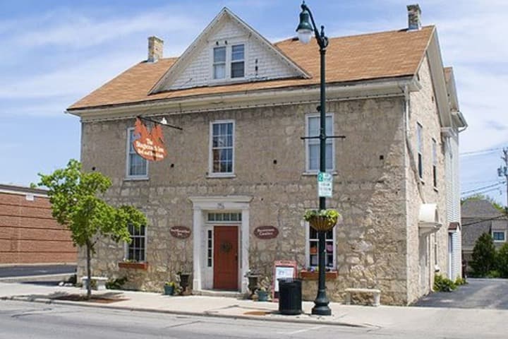 The Stagecoach Inn Bed & Breakfast&Five20 Social Stop photo 2