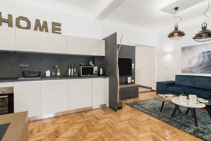 Acropolis Executive Suite photo 4