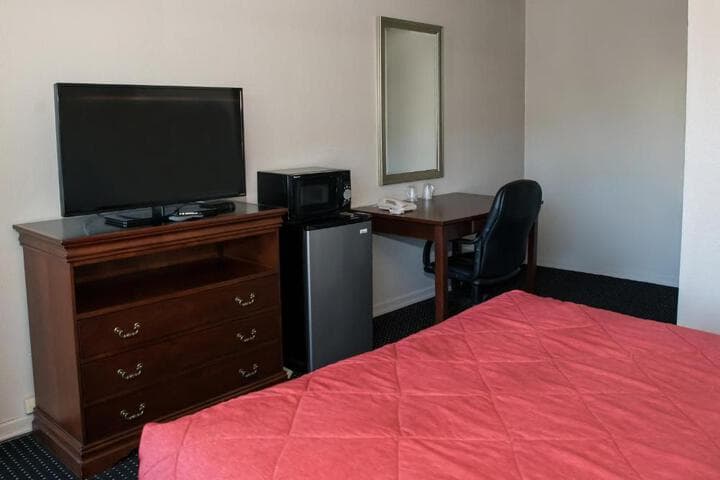 Regency Inn photo 3