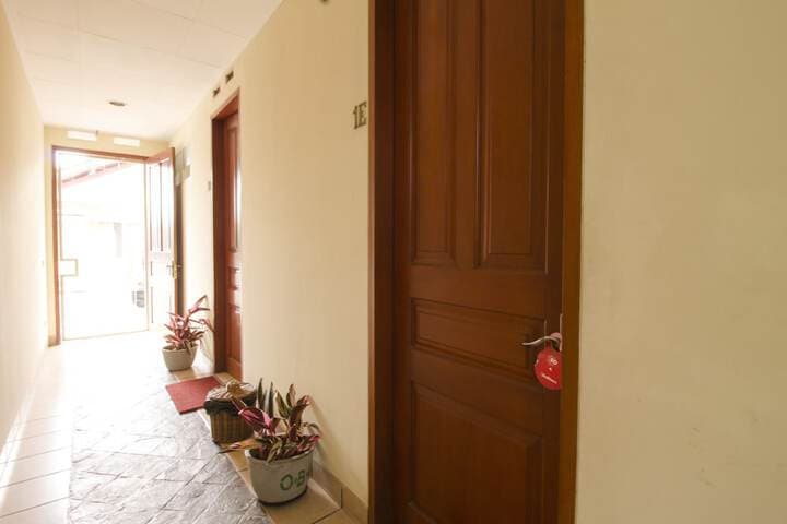 RedDoorz Plus near Parahyangan University photo 4