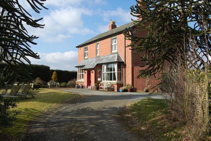 The Old Vicarage Dolfor photo 5