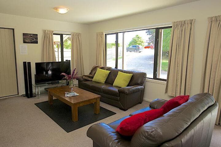 Crescent House photo 3