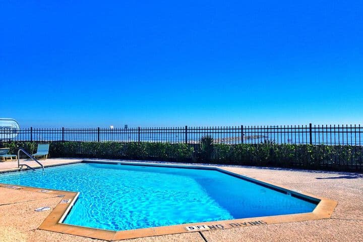 FOUR SEASONS on the gulf photo 4