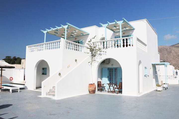 Villa Markezinis photo 2