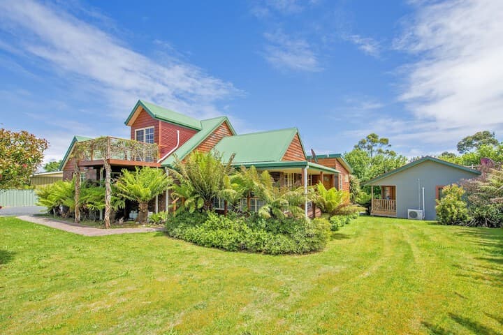 Strahan Harbour destination view