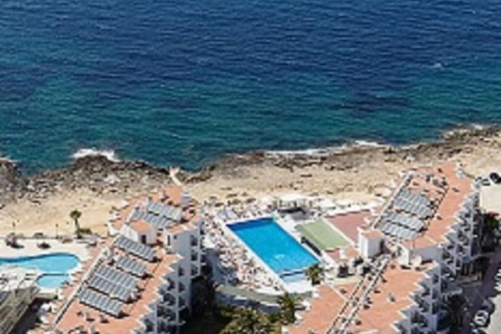 Nereida Aparthotel photo 5
