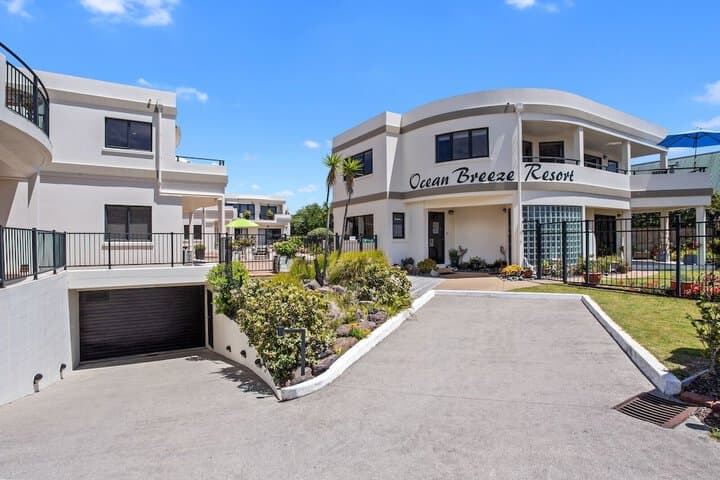 Ocean Breeze Resort photo 2