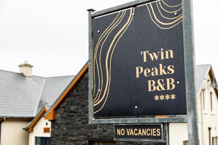 Twin Peaks B&B photo 3