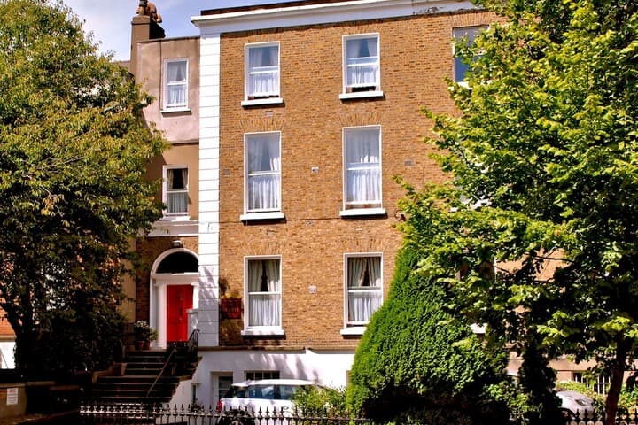 Baggot Street destination view