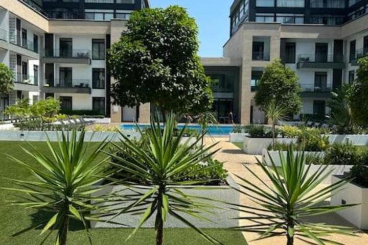 Embassy Gardens photo 1