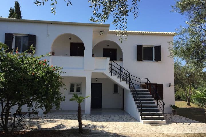Alexander Apartments photo 4