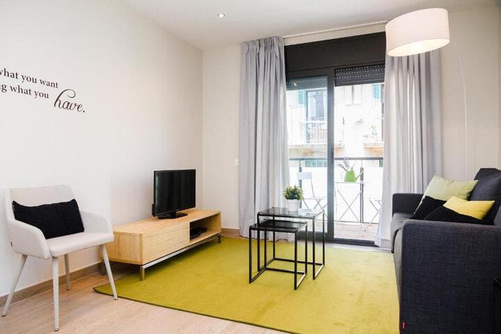 Feelathome Plaza Apartments photo 5