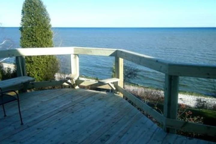 Crescent Beach destination view