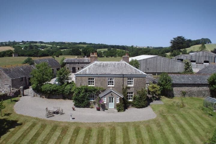 Pillaton destination view