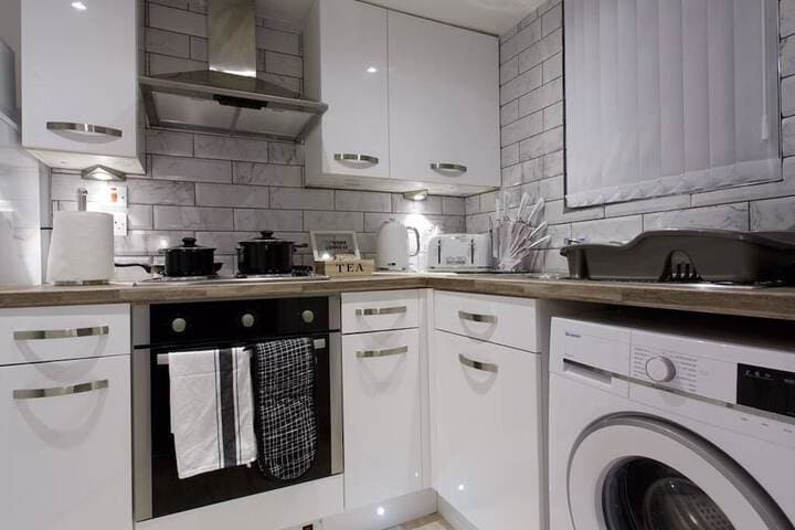 Shaftesbury Apartments photo 2