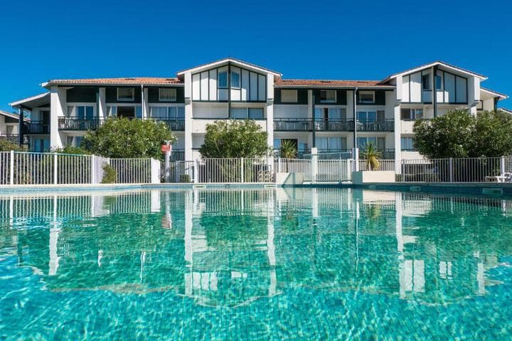 Bid'a Parc destination view