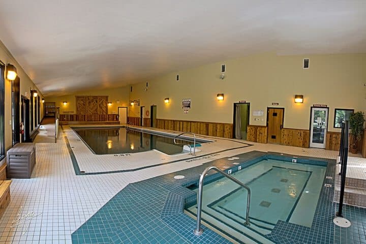 Banff Gate Mountain Resort photo 5