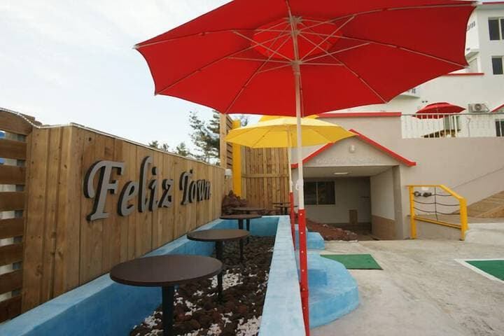 Feliz Town photo 2