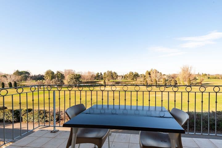 ResidHotel Golf Grand Avignon photo 2