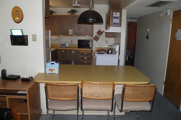 1470 Murietta Drive photo 4