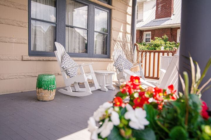 The Levi Deal Mansion Bed & Breakfast photo 5