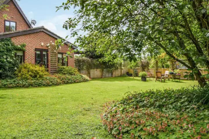 Robeanne House photo 2