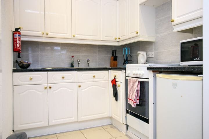 Embassy Apartments photo 2