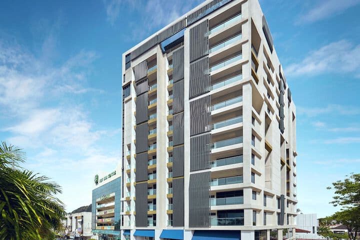 Tropics Eight Suites photo 3