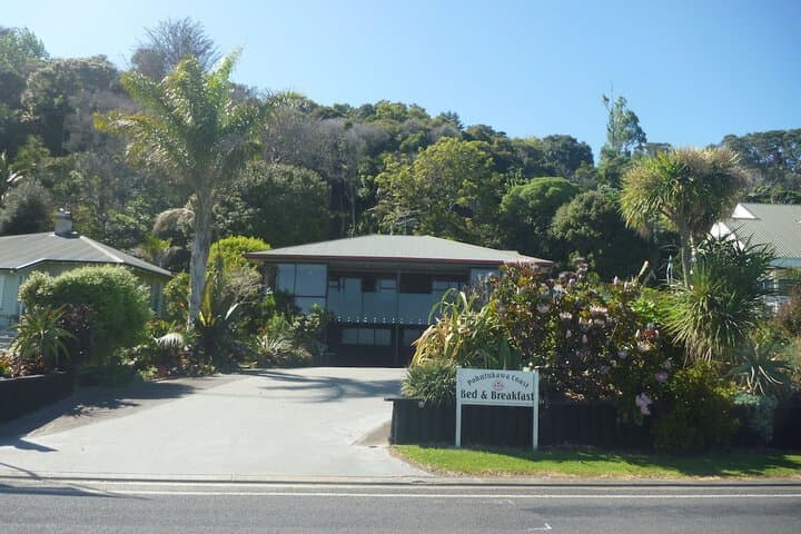 Pohutukawa Coast Bed & Breakfast photo 3