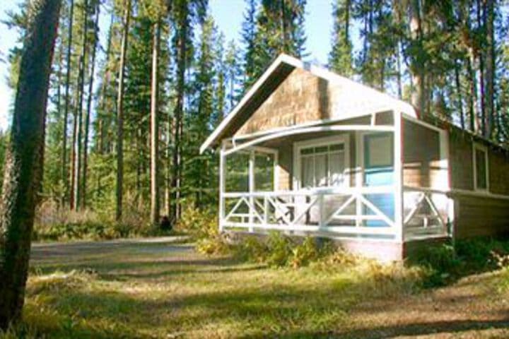 Johnston Canyon Resort photo 2