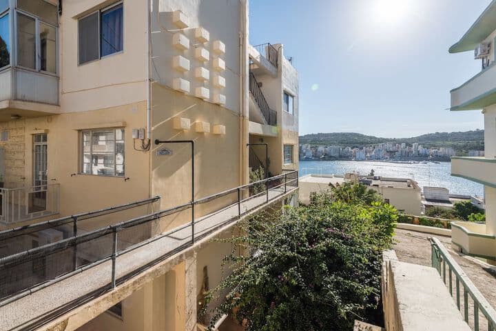 Bay View Apartment by Getaways Malta photo 4