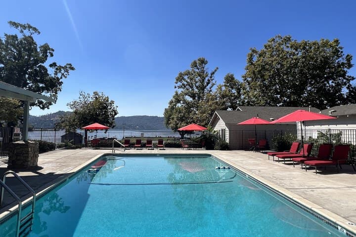 Clear Lake Cottages & Marina photo 3