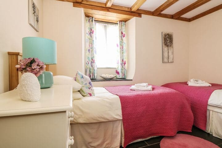 Oak Cottage photo 3