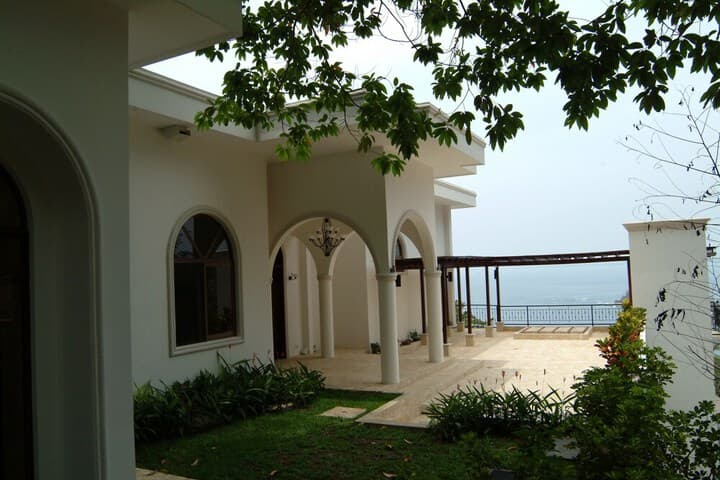 Casa Blanca photo 3