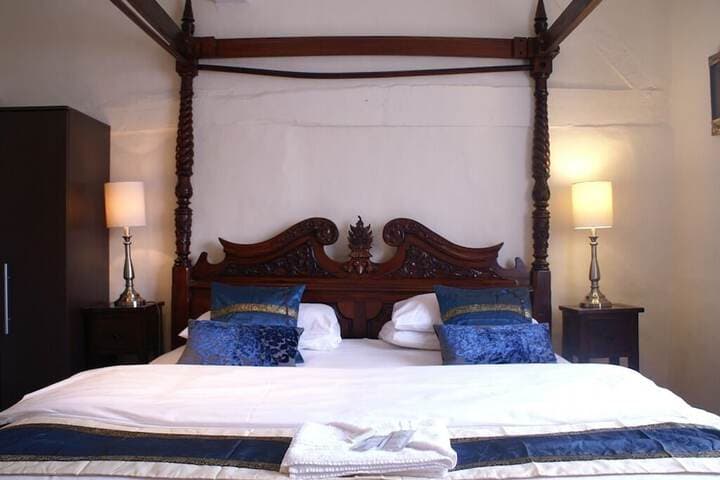 The Saracens Head photo 5
