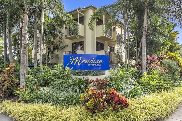 Meridian Port Douglas Adults only photo 2