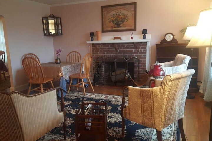 Natalie House Boston photo 4