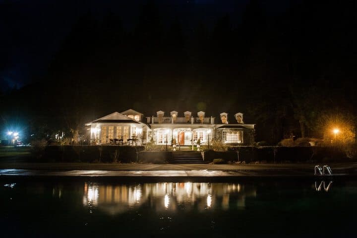 Rowenas Inn on the River photo 2
